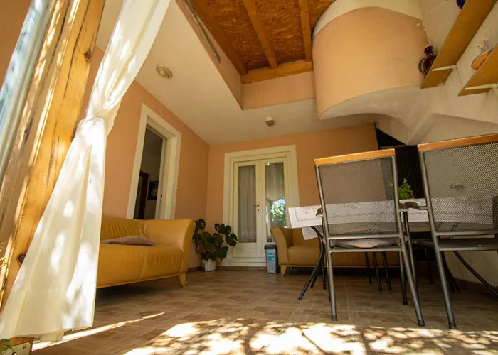 Apartments Petar Maksan