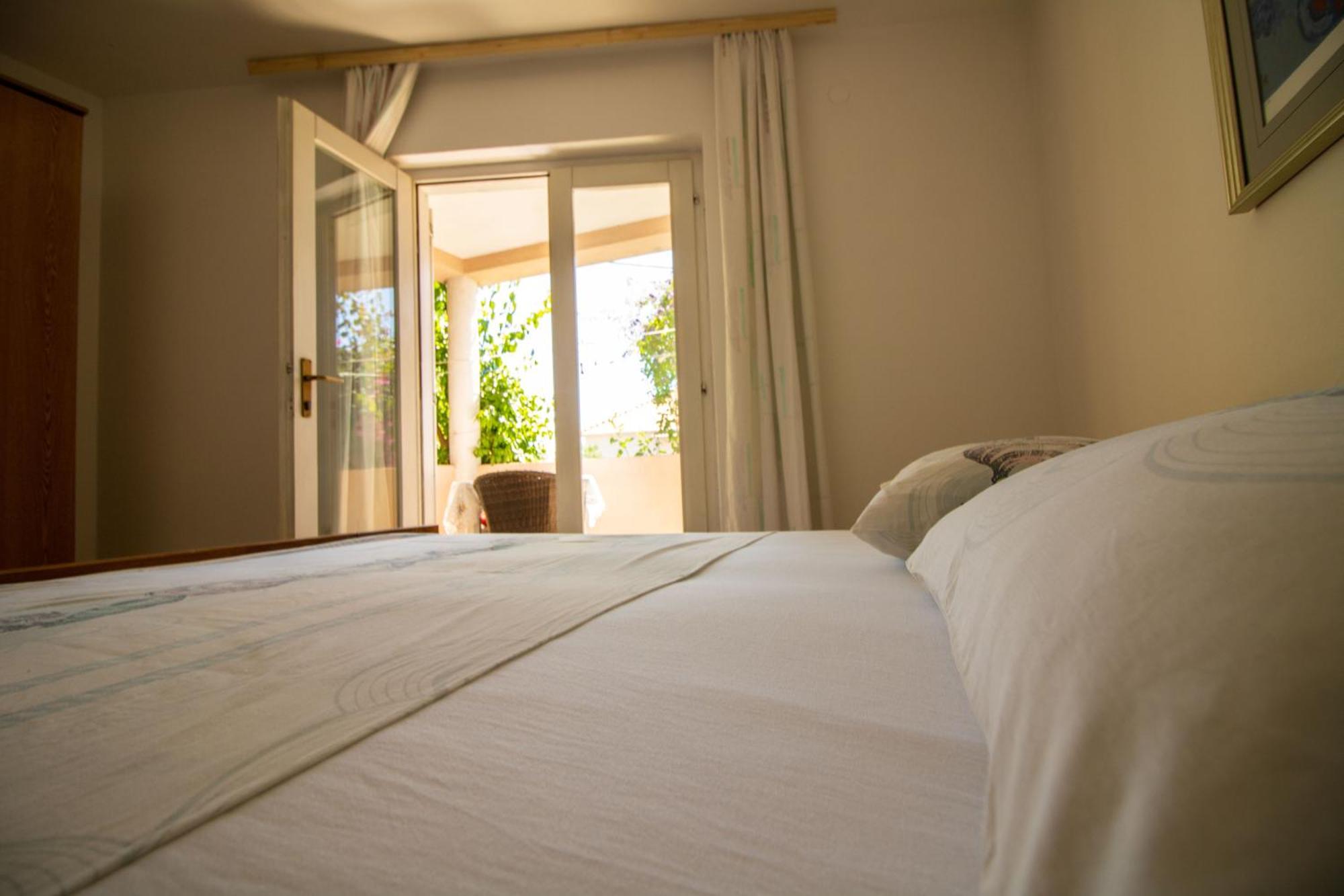 Petar Maksan Apartman Pakostane
