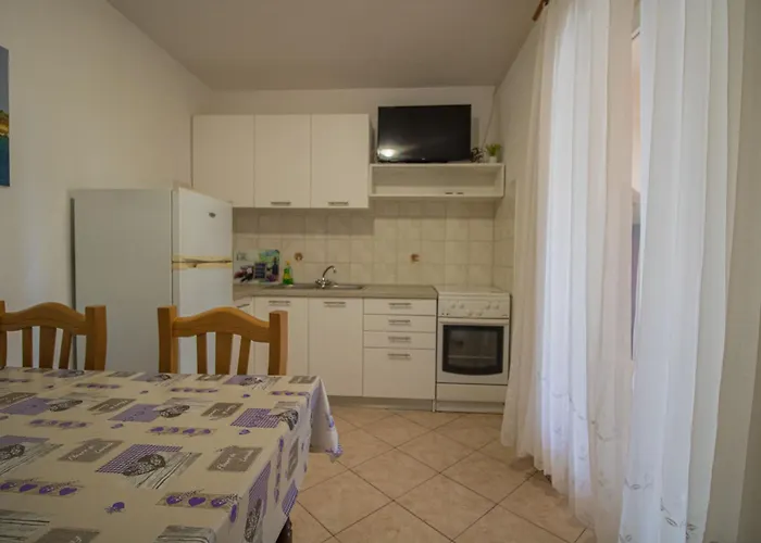 Apartments Petar Maksan