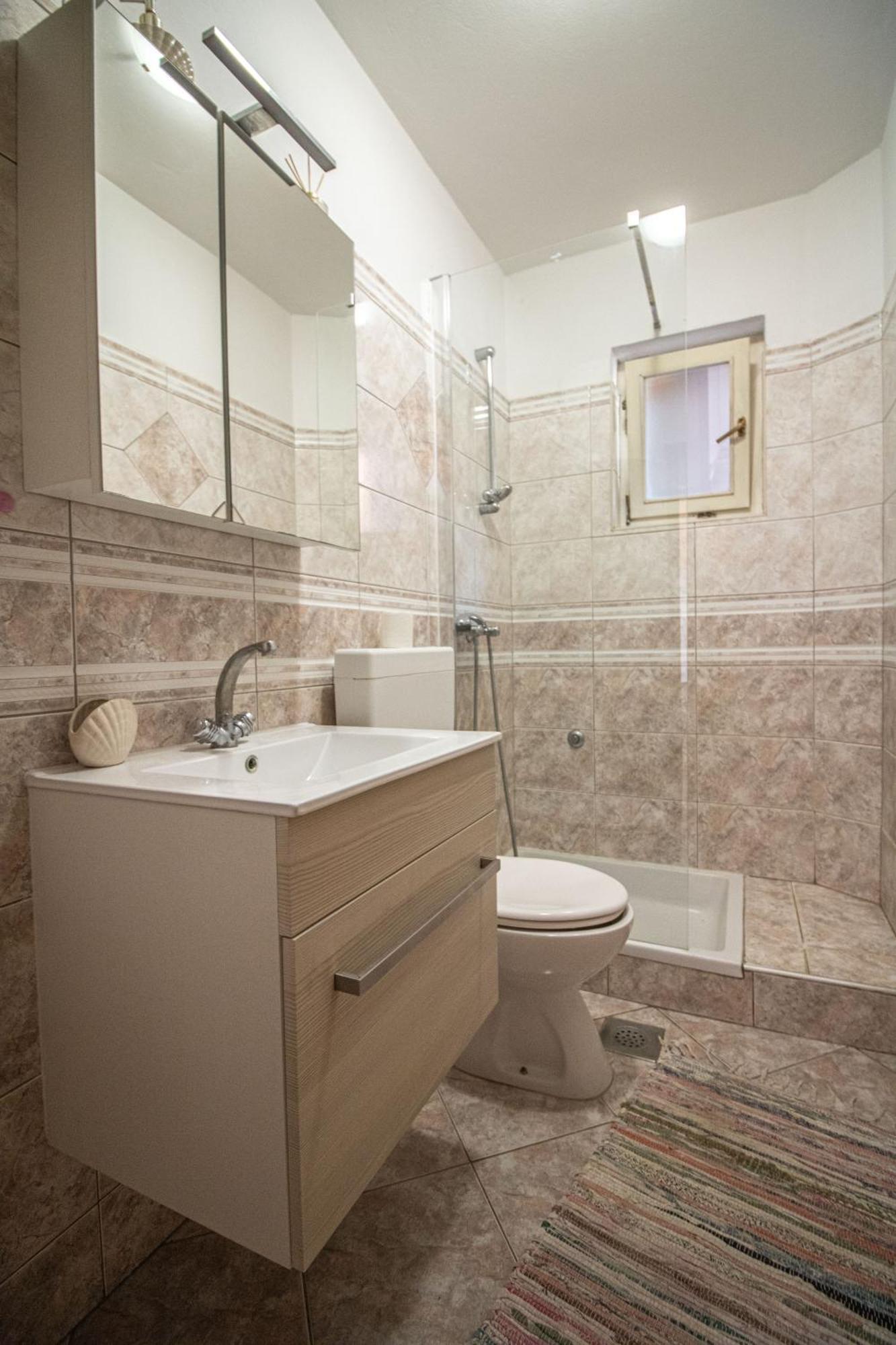 Petar Maksan Apartment Pakostane
